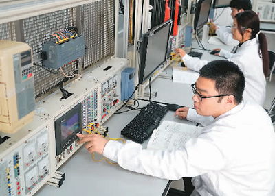 起重機(jī)變聰明了，埃克倫斯電氣引領(lǐng)智能化變革